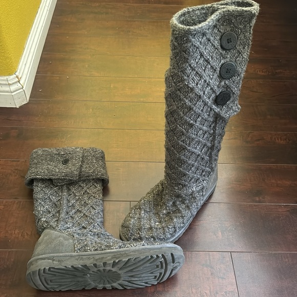 Pre-owned UGG Grey Crotchet Boots 11M - Picture 11 of 11
